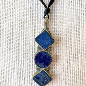 Lapiz lazuli pendant necklace